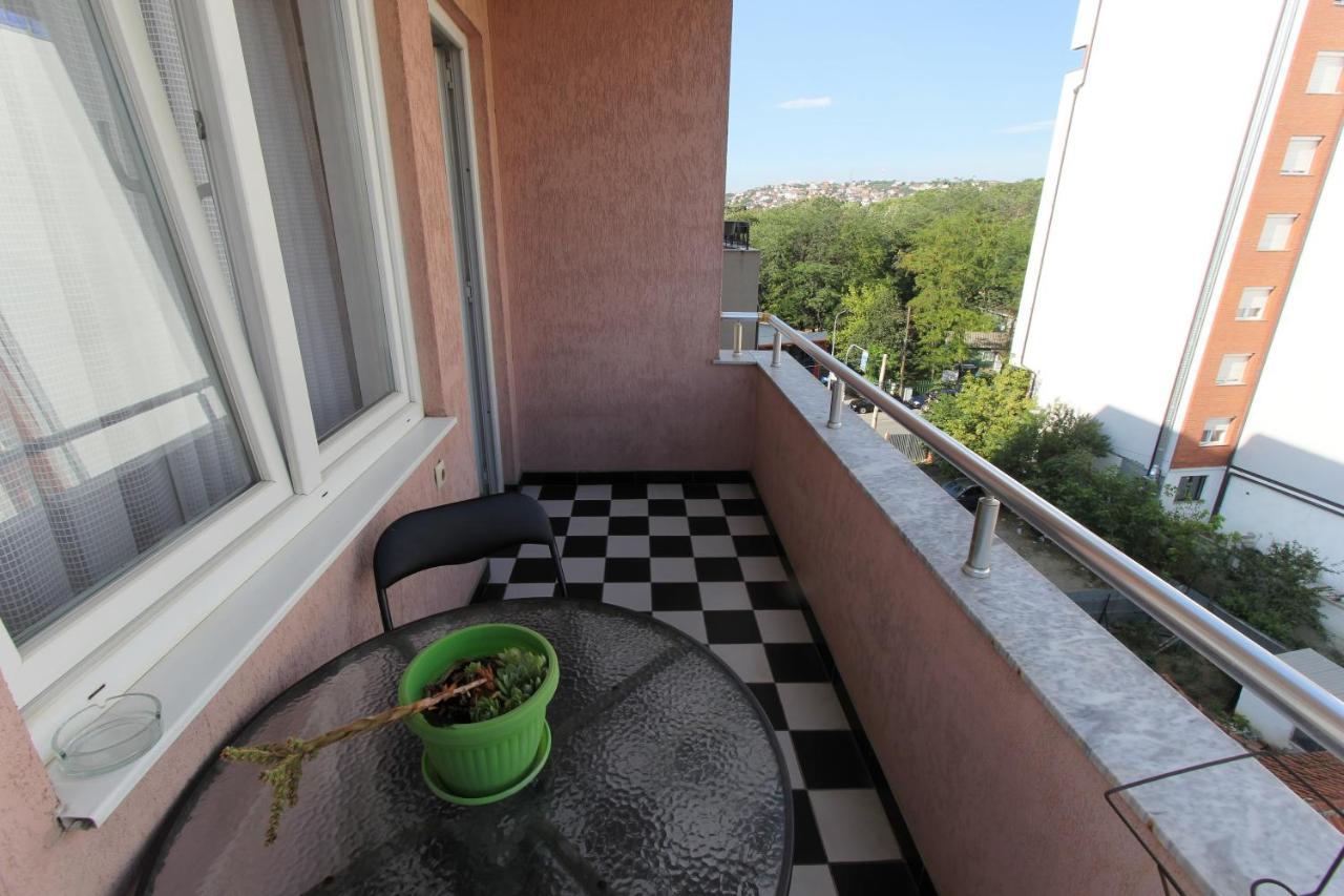 Kasumi Apartment Приштина Экстерьер фото