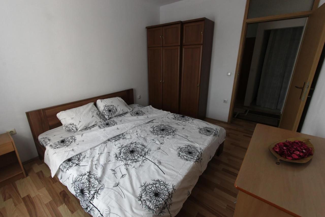 Kasumi Apartment Приштина Экстерьер фото